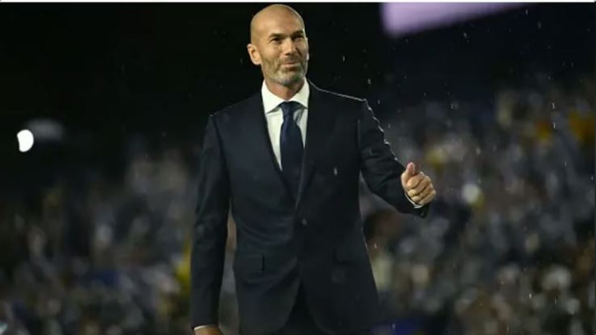 لاعب فرنسا السابق: زيدان سيترك بصمة على جميع لاعبي المنتخب