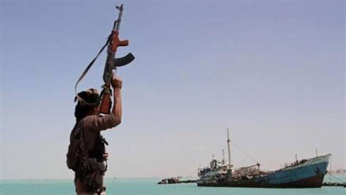 Photo: ajel.sa ميليشيا الحوثي في البحر الأحمر