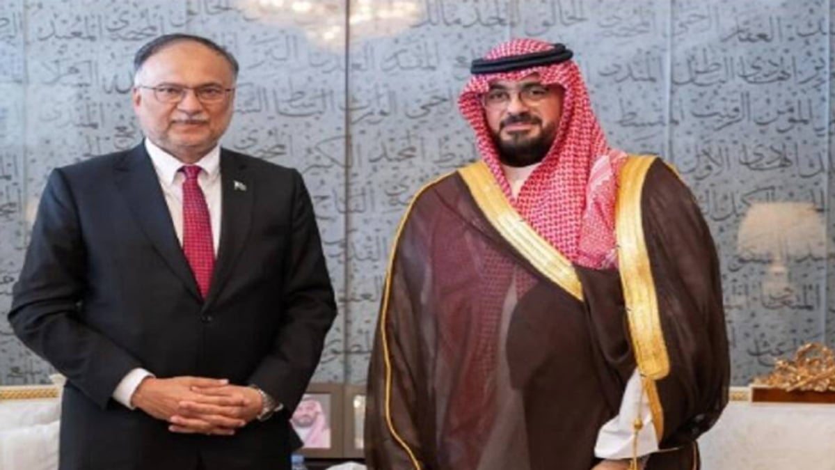 وزير الاقتصاد السعودي يبحث تعزيز الشراكة مع نظيره الباكستاني في نيويورك