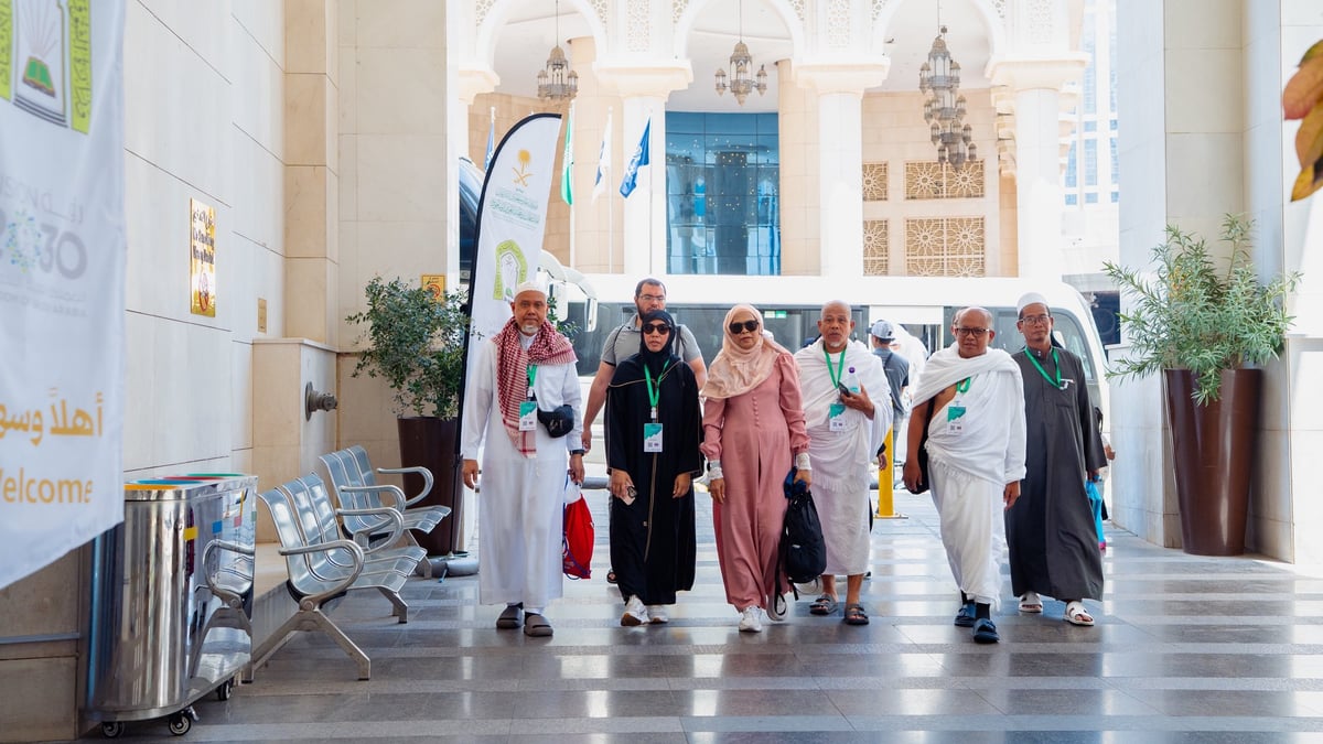 مغادرة الدفعة الأولى من ضيوف برنامج خادم الحرمين الشريفين للعمرة والزيارة