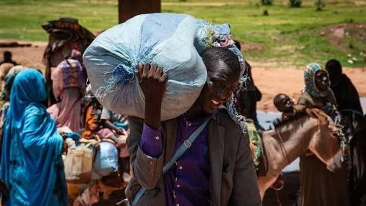 منظمة الهجرة الدولية توزع 3 آلاف خيمة للنازحين في السودان