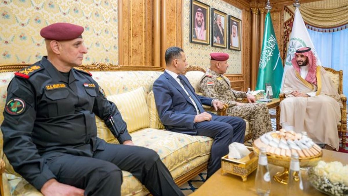 Photo: english.ajel.sa Saudi and Iraqi defense officials meet to discuss cooperation