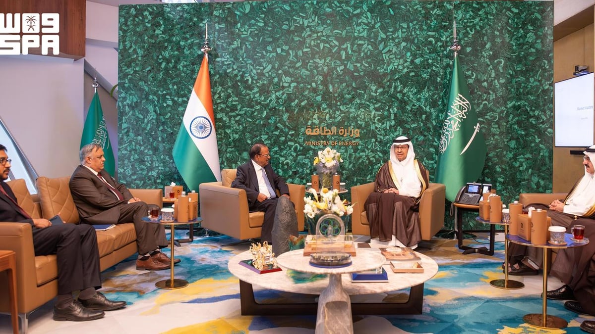 الأمير عبدالعزيز بن سلمان يلتقي مستشار الأمن القومي الهندي ويستعرضان التعاون بين البلدين في قطاع الطاقة