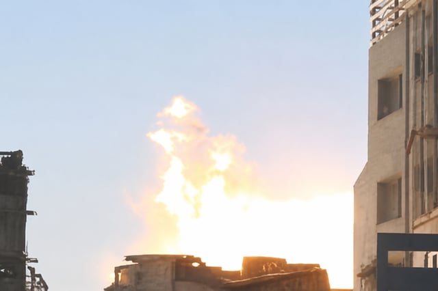 مصر.. حريق في المنطقة الصناعية بالعبور