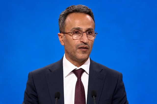 محلل عسكري: مليشيا الحوثي تنسحب من مديرية الخوخة باتجاه مدينة الحديدة