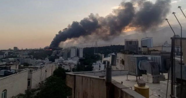 مصادر يمنية: الطيران الحربي يستهدف تجمعات للميليشيات عند المدخل الشرقي لمدينة تعز