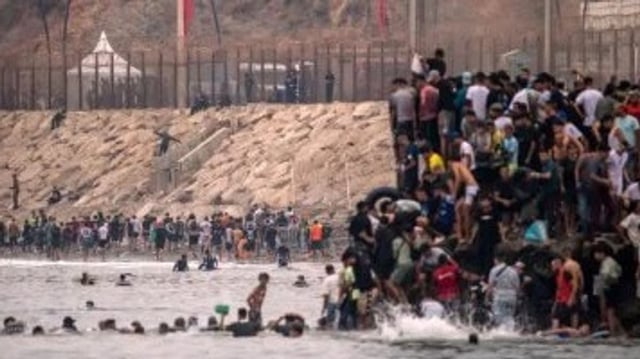 إيطاليا تعلق العمل بنظام شينغن مع إسبانيا