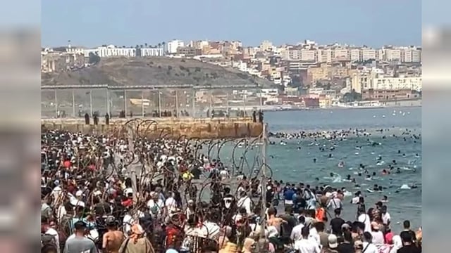 اتفاق «مغربي _ إسباني» يعيد جميع المهاجرين السباحين إلى سبتة