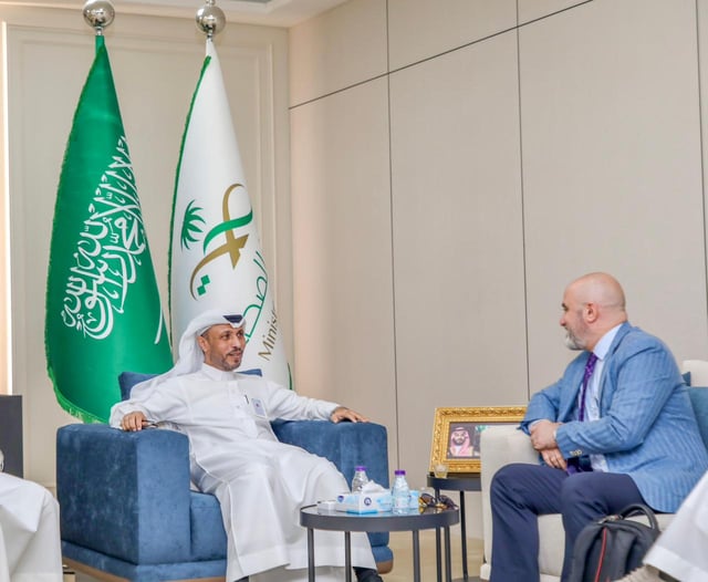 بالصور .. «النعمي» يستقبل مدير عام الإدارة العامة لمكافحة نواقل المرض ووفد منظمة الصحة العالمية