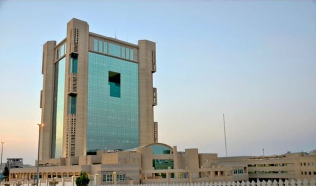 أمانة جدة تتلف أكثر من 1.3 طن ملابس مستعملة وتزيل 270 بسطة عشوائية بالخمرة