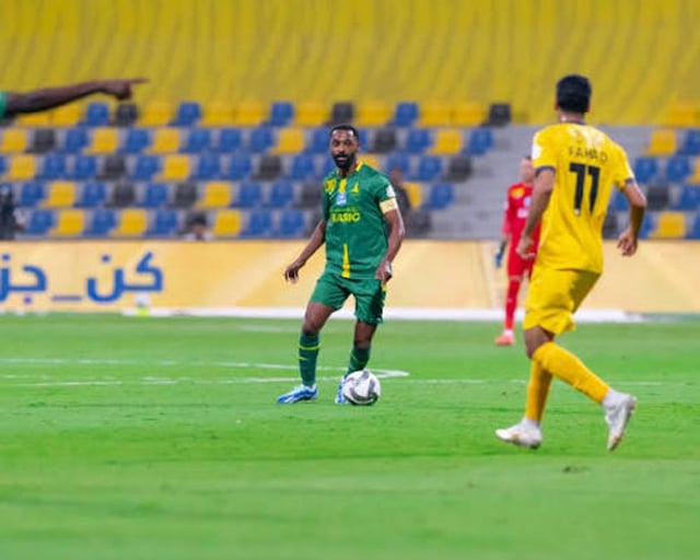 التعاون والخليج يفتتحان دوري روشن بنقطة