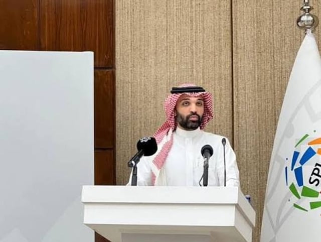 كيف تعاقد النصر رغم ديونه؟ رابطة المحترفين تكشف آلية السماح بالصفقات