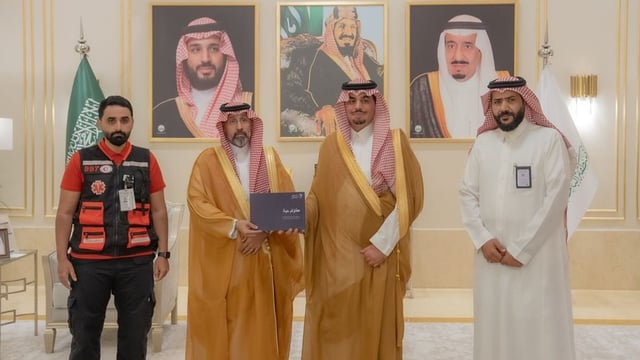 نائب أمير منطقة الباحة يلتقي مدير فرع هيئة الهلال الأحمر بالمنطقة