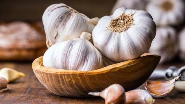 هل يعالج الثوم تصلب الشرايين؟.. حقيقة فائدته في إزالة الترسبات من الأوعية الدموية