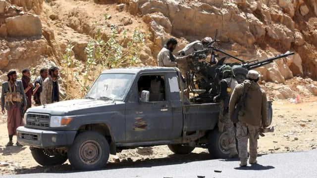 مقتل وإصابة 33 حوثياً بضربات استهدفت الميليشيا في الحديدة