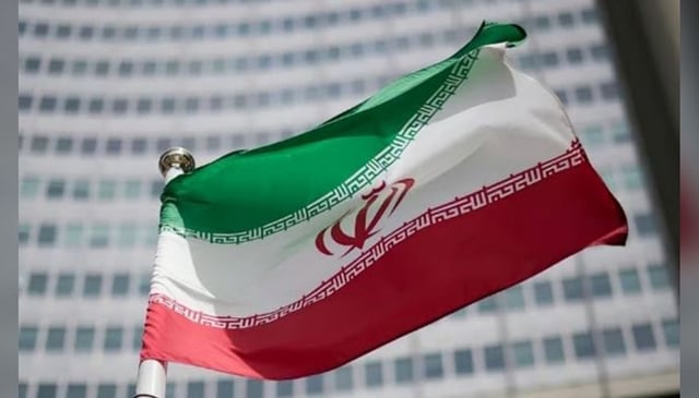 الخارجية الإيرانية: لن يُسمح لأي سفن عسكرية من أي دولة بعبور مضيق هرمز