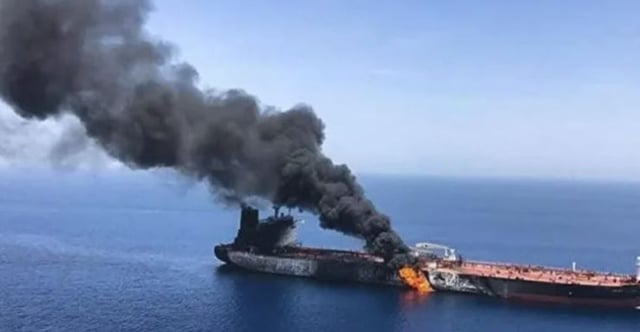 هيئة بحرية بريطانية: مقذوف يتسبب في أضرار مادية بسفينة وإصابة أحد أفراد طاقمها في هرمز
