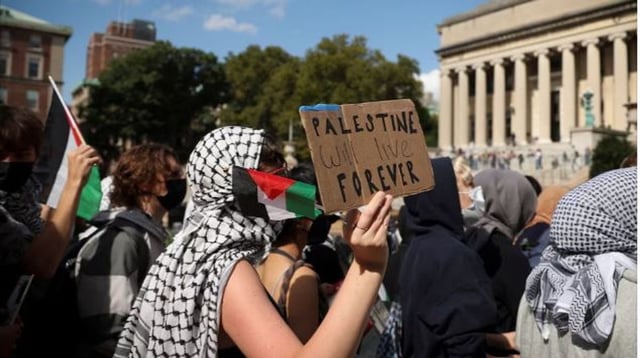 طلاب وموظفون فلسطينيون يقاضون جامعة كولومبيا بتهمة التمييز ضدهم