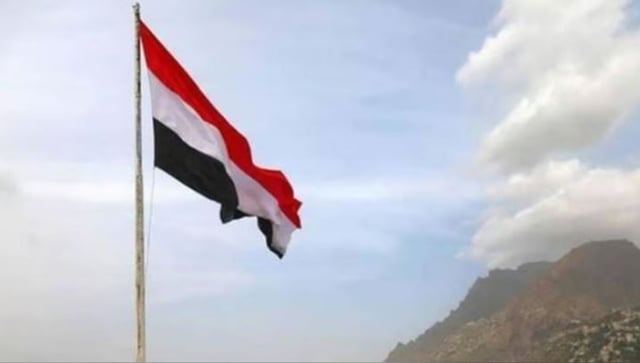 الحكومة اليمنية تدين بأشد العبارات الهجوم الحوثي على ميناء المخا