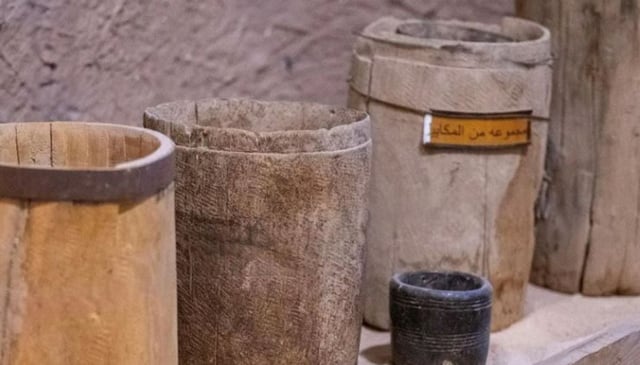 المكاييل الخشبية.. إرث يوثق تاريخ التجارة والحياة اليومية في الحدود الشمالية