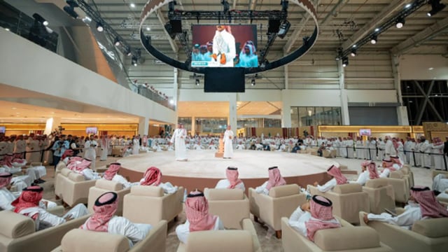 بيع صقرين بـ201 ألف ريال في ثاني ليالي المزاد الدولي لمزارع إنتاج الصقور 2026