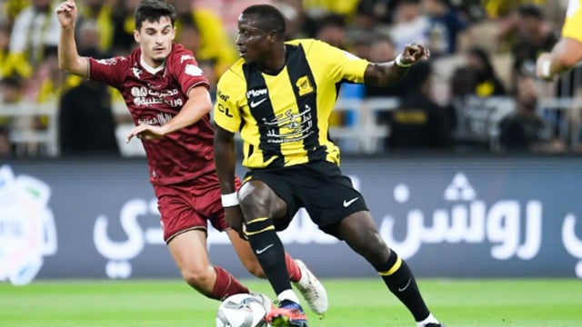 التعادل الإيجابي يحسم مواجهة الاتحاد والخلود في «دوري روشن»