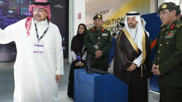 مدير عام الجوازات المكلّف يزور معرض ليب 2026