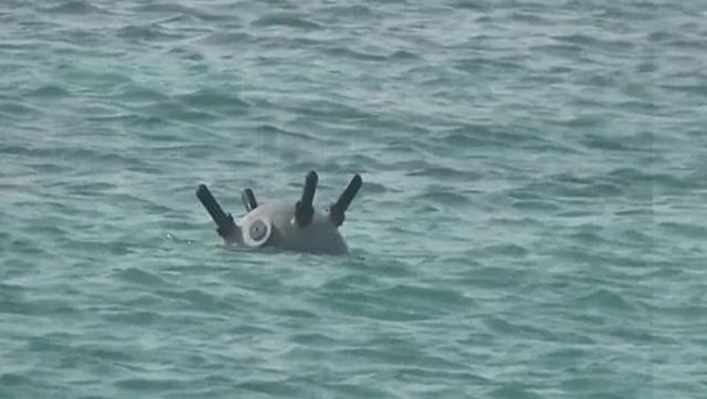 مصدر عسكري يمني: تدمير زورق مفخخ لميليشيا الحوثي في باب المندب