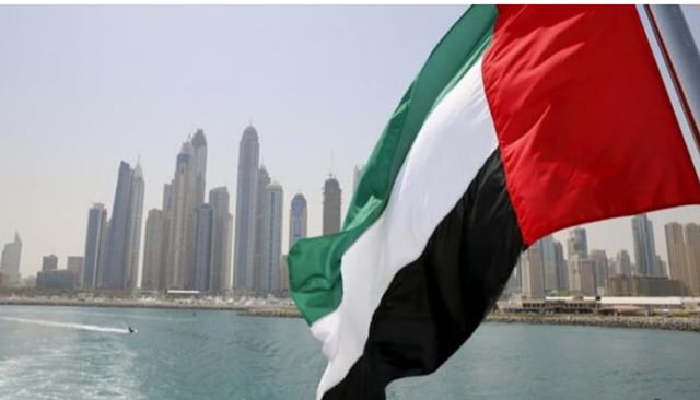 الداخلية الإماراتية: الدفاعات الجوية تتعامل الآن مع تهديد صاروخي
