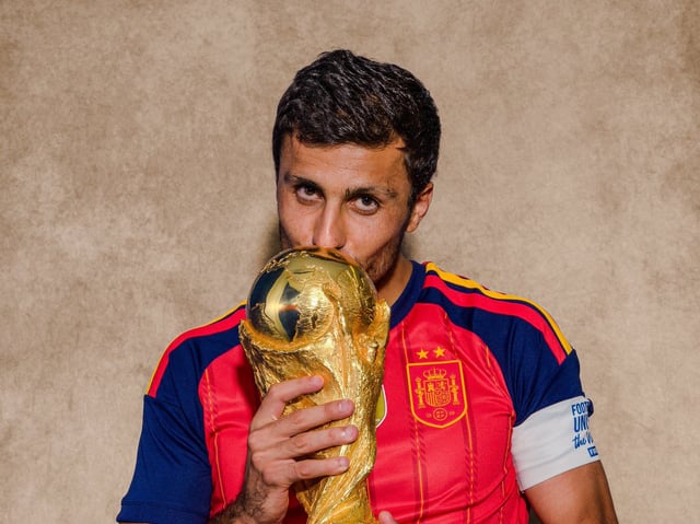 رومانو: برشلونة يزاحم ريال مدريد على صفقة رودري