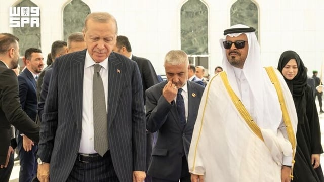 الرئيس التركي رجب طيب أردوغان يغادر المملكة بعد توقيع اتفاقية مكة للدفاع المشترك