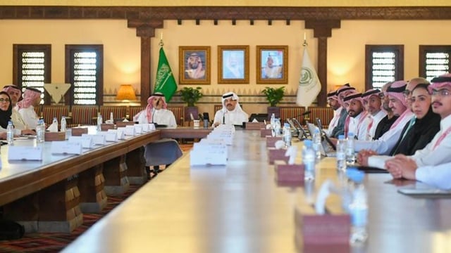 أمير عسير يبحث مع وزير الاستثمار تطوير الفرص الاستثمارية في المنطقة