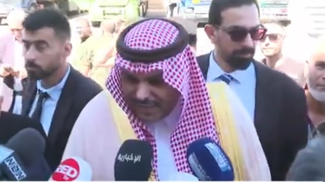 خلال تدشين تصدير المنتجات اللبنانية برًا.. السفير السعودي: المملكة تقف إلى جانب لبنان لاستعادة سيادته