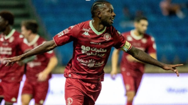 الخلود يصمد أمام ريمونتادا التعاون ويحقق فوزه الأول في دوري روشن