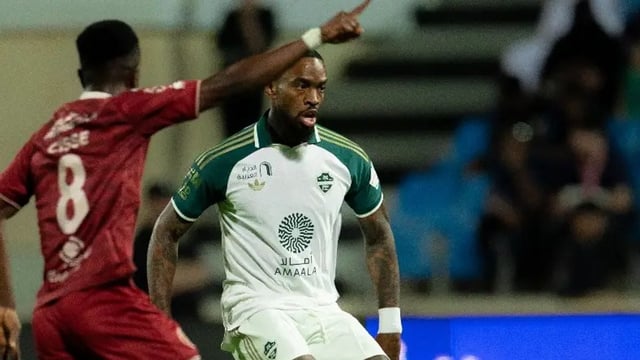 الخلود يصعق الأهلي بثلاثية في دوري روشن