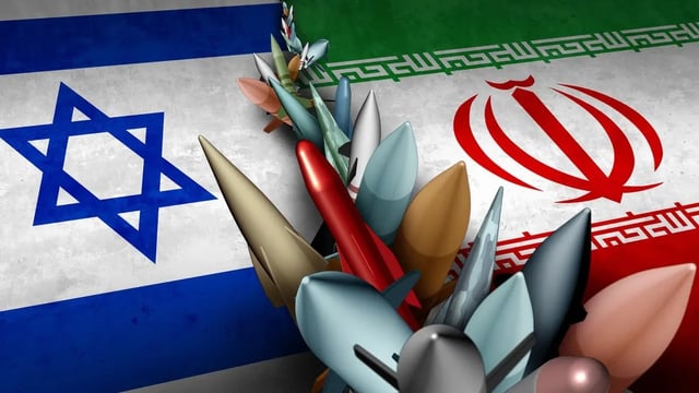 إسرائيل تبلغ قائد سنتكوم نيتها التحرك ضد إيران حال تطوير برنامجها النووي والبالستي