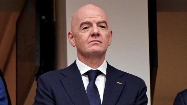 "التليجراف": يويفا يطالب إنفانتينو بالاستقالة ويهدده بحجب الثقة