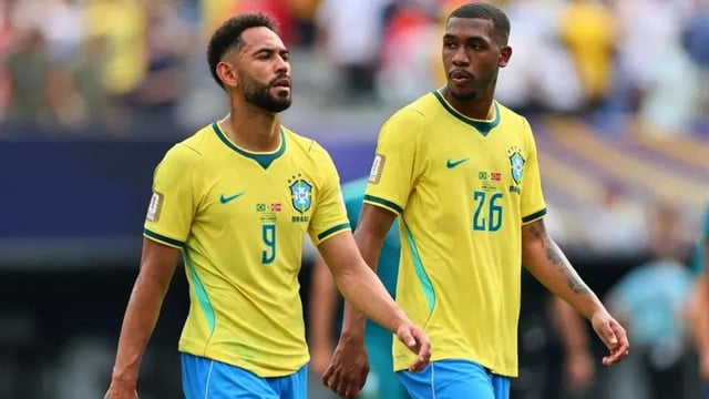 الهلال يسعى لضم ريان جناح بورنموث لتعويض مالكوم في الميركاتو الصيفي