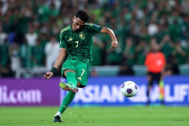 ناقد رياضي يكشف سبب استبعاد مصعب الجوير من قائمة المنتخب في "خليجي 27"