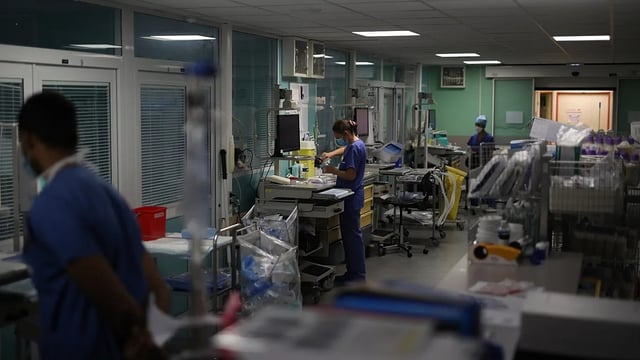 دراسة لجامعة تل أبيب: 1370 طبيبا غادروا  دولة الاحتلال بين عامي 2023 و2025