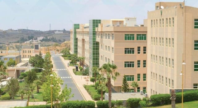 تعليق الدراسة الحضورية في جامعة الملك خالد بأبها وخميس مشيط غدا بسبب الأحوال الجوية