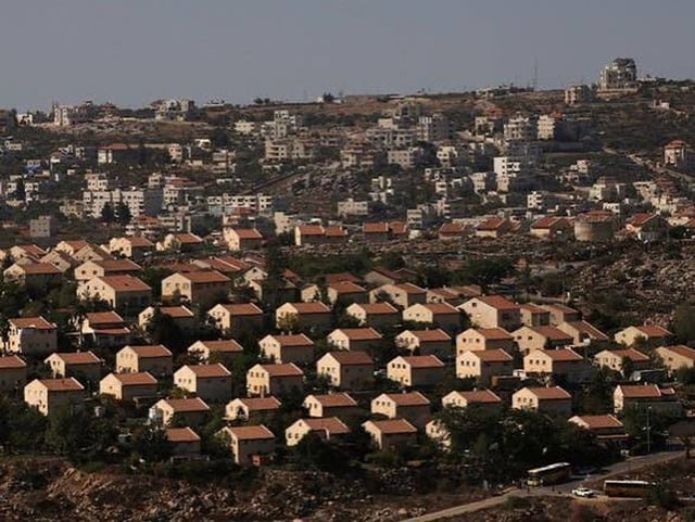 الاحتلال يبلغ دبلوماسيين هولنديين في رام الله بانتهاء حصانتهم الدبلوماسية