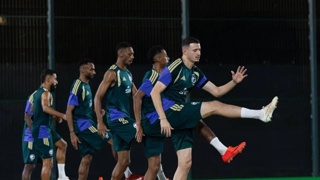 المنتخب السعودي يكثف تدريباته استعدادًا لمواجهة عمان في كأس الخليج 27