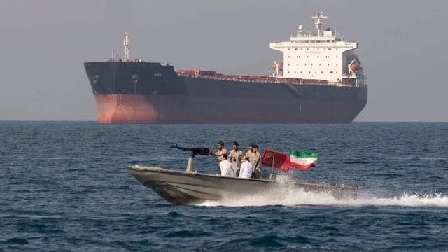 باحث في الشأن الإيراني: طهران لم تعد تملك السيطرة على مضيق هرمز