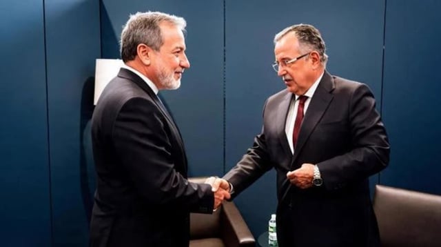 نبيل فهمي يبحث مع «عراقجي» تداعيات الأزمة الراهنة على الدول العربية