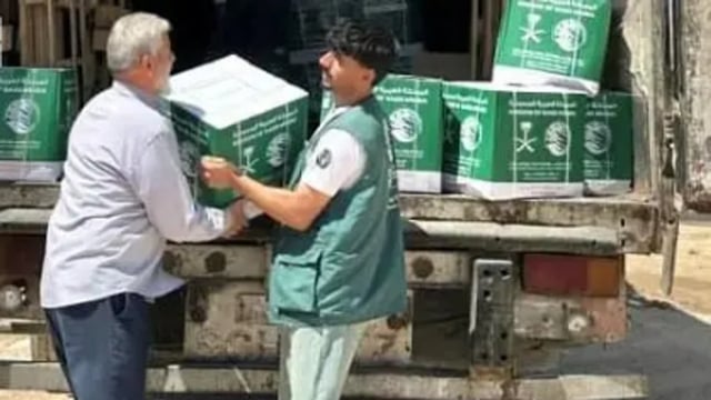 مركز الملك سلمان للإغاثة يوزّع سلال غذائية في محافظة ريف دمشق