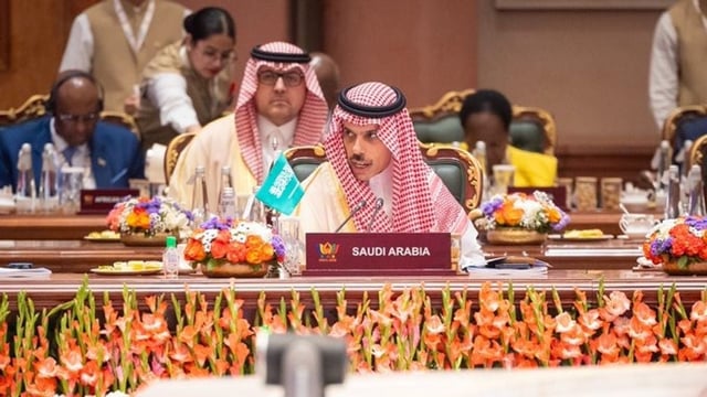 نيابة عن ولي العهد.. وزير الخارجية يشارك في اليوم الثاني لقمة بريكس 2026