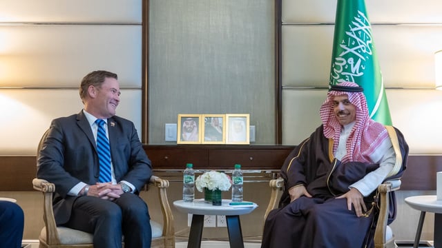 وزير الخارجية يبحث مع المندوب الأمريكي لدى الأمم المتحدة مستجدات الأوضاع بالمنطقة