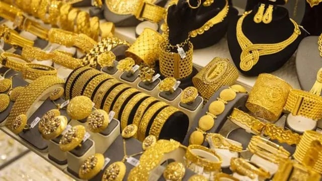 أسعار الذهب في السعودية اليوم الخميس 21-3-1448 لكل الأعيرة