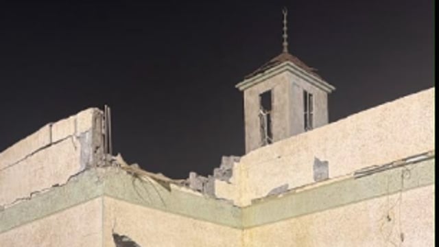 الدفاع المدني: إصابتان وأضرار مادية بعد سقوط مقذوف حوثي في محافظة الطوال بجازان